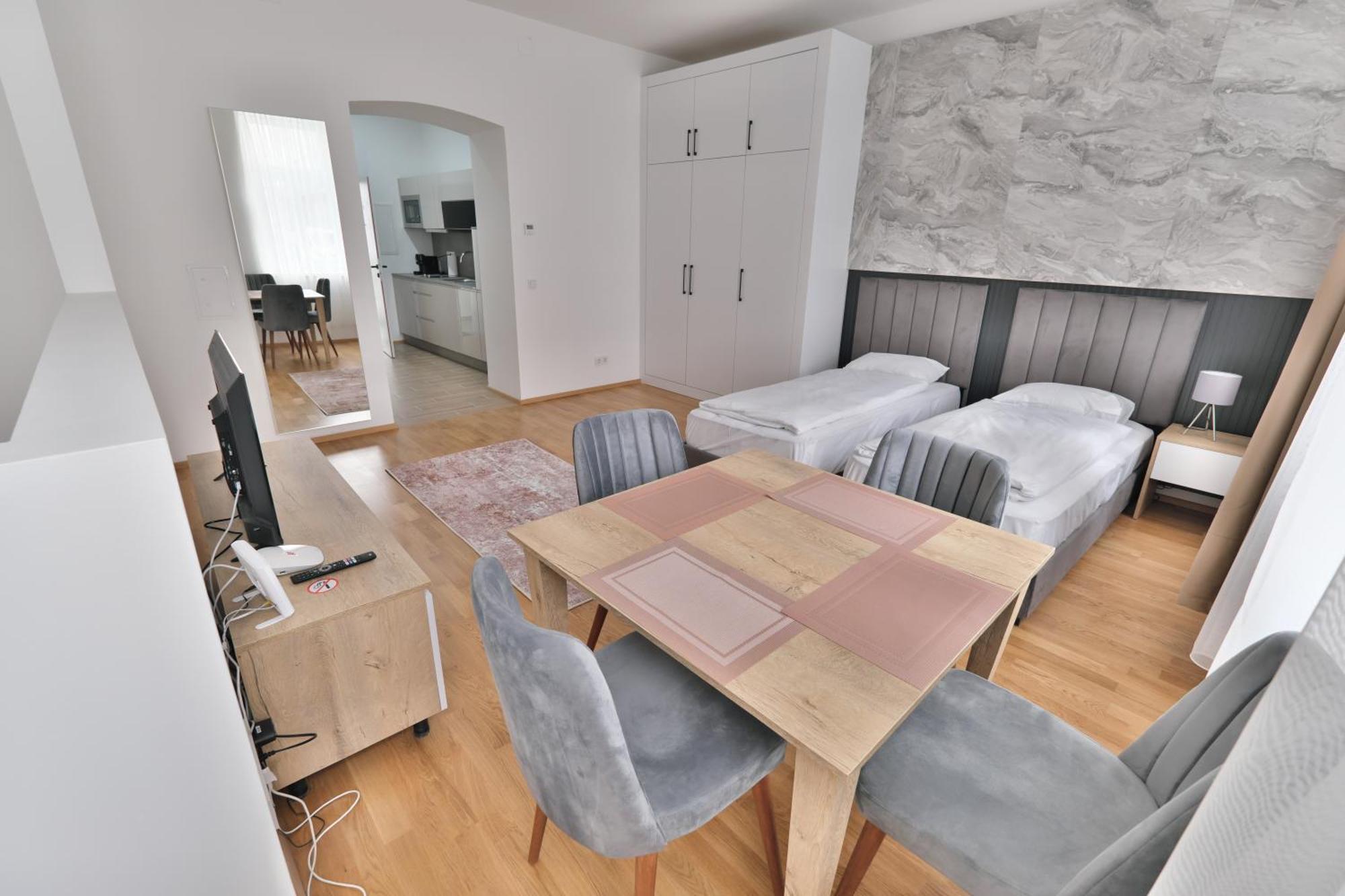 Vienna Lotus Apartments Экстерьер фото