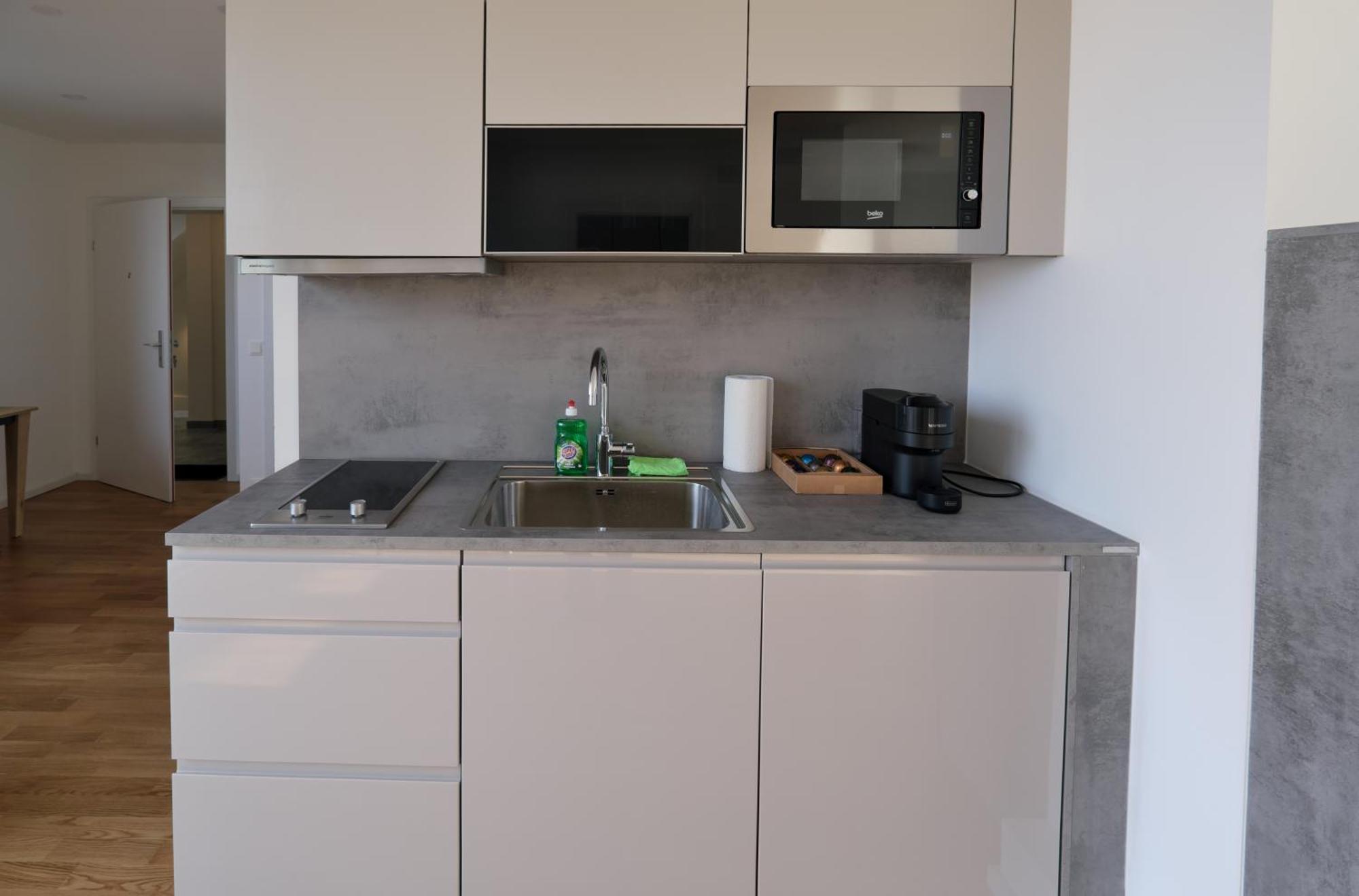 Vienna Lotus Apartments Экстерьер фото