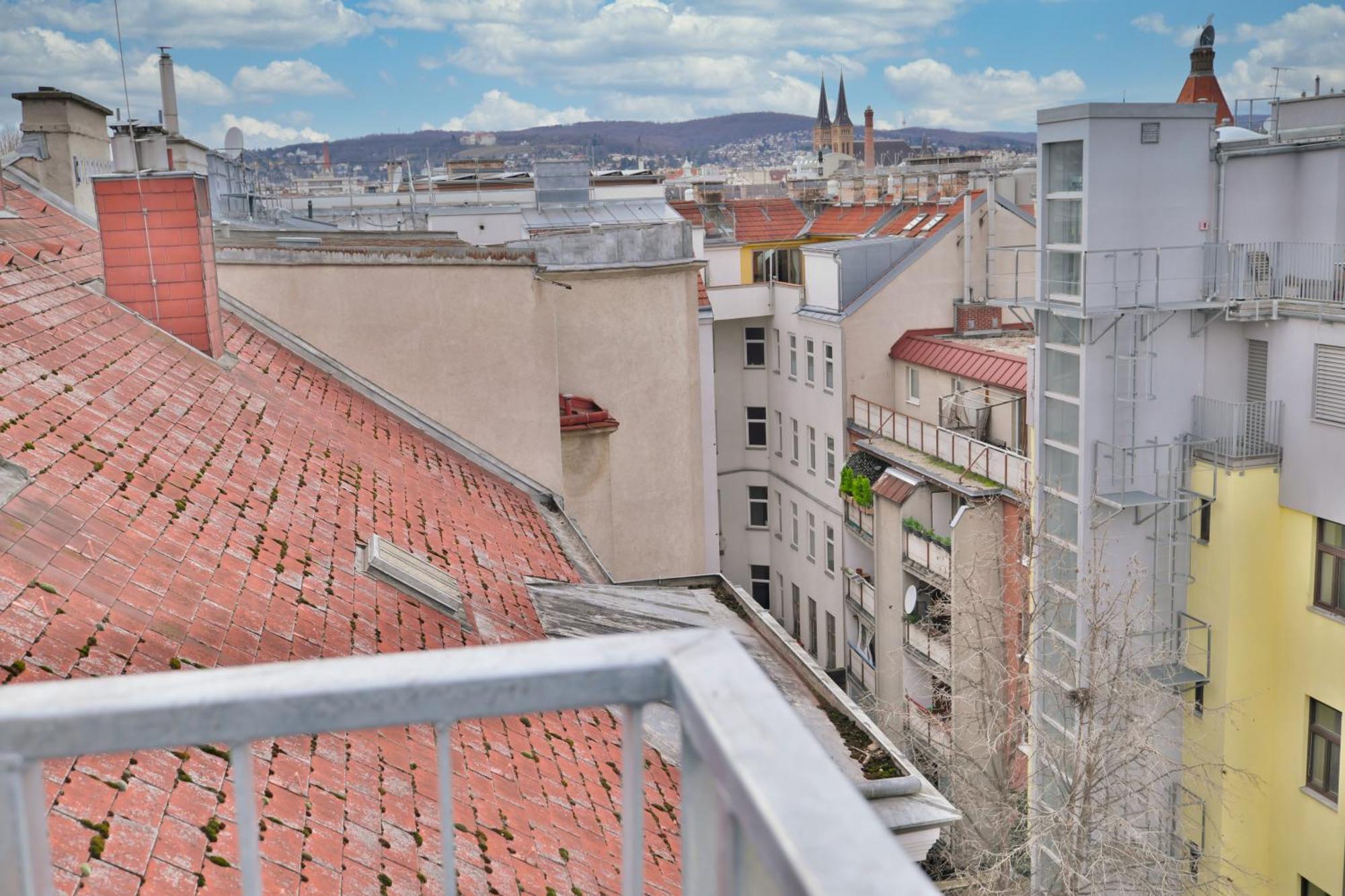 Vienna Lotus Apartments Экстерьер фото
