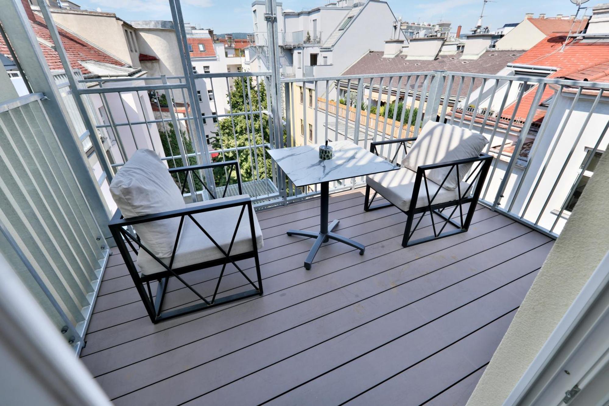 Vienna Lotus Apartments Экстерьер фото